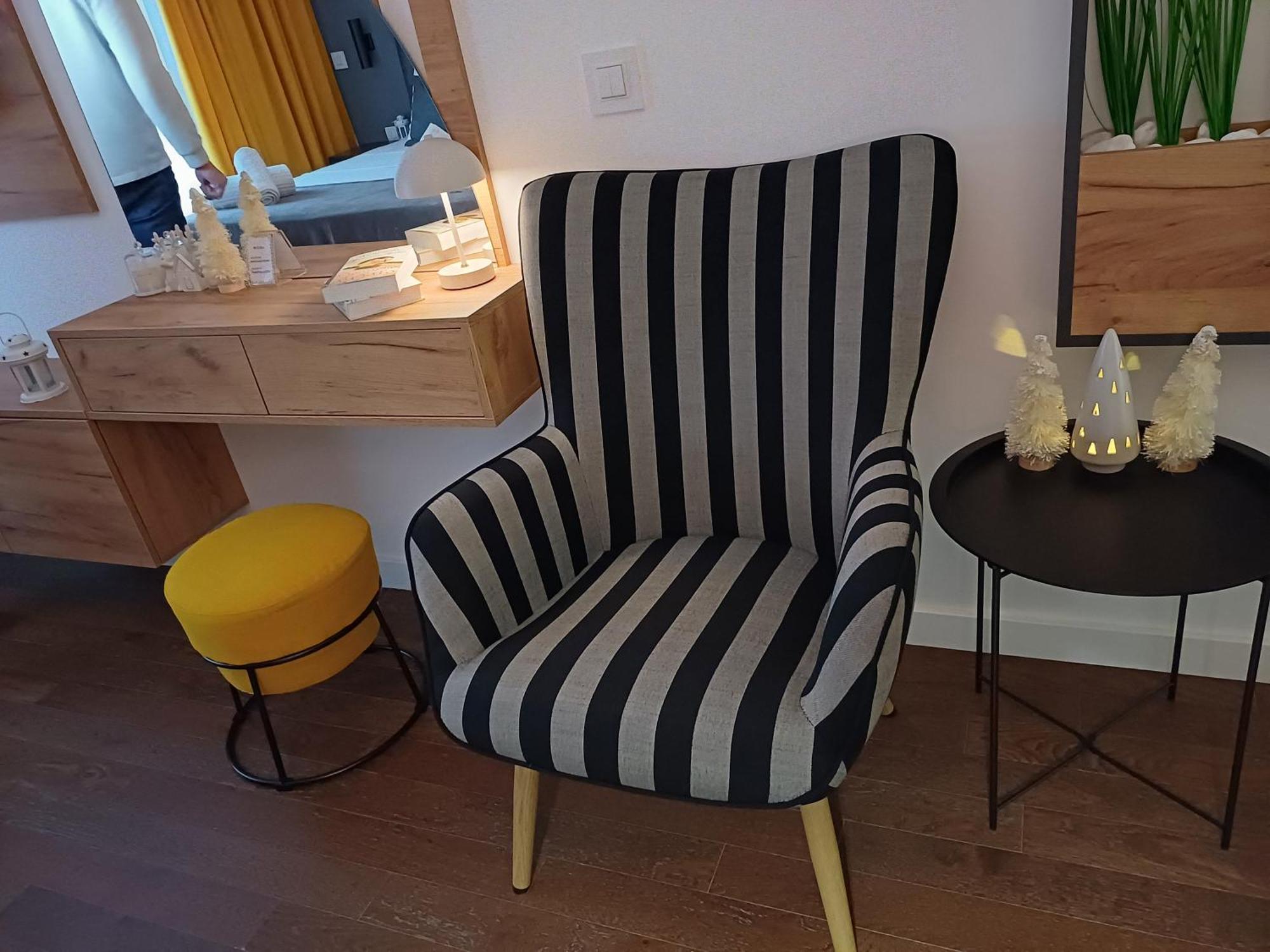 Alex Lux Apartment